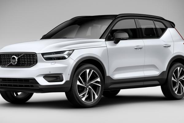 Volvo XC 40 Mementum Pro Automat 163 KM